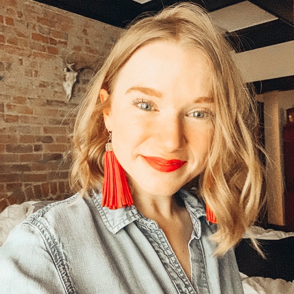 Meet your Posher, Lauren